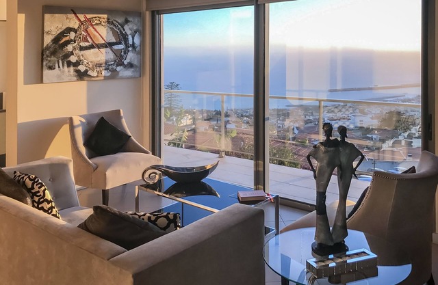 Villa Camacho VI - Luxurious Villa Located Directly On Funchal's Bay