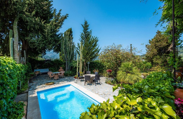 Villa 'Cas Patró Lau Bis' with Mountain Views, Wi-Fi