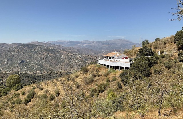 Villa Casa Mendoza Comares for max 6 pers, stunning views