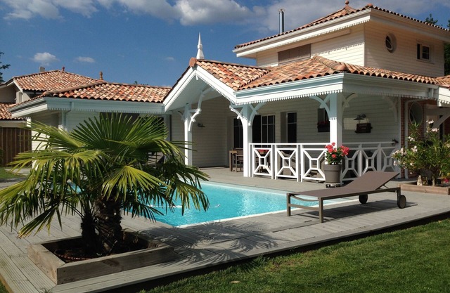 Villa Cocoon, heated pool, 2km from beaches, Bassin d'Arcachon