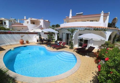 Villa Colômbia by FHR, piscina privada