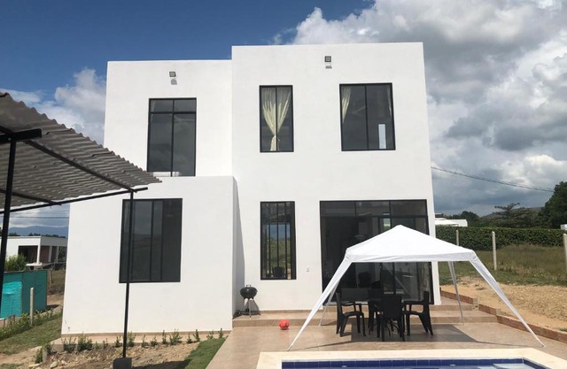 Villa con piscina privada y zona bbq en condominio