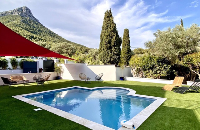 Villa Contemporaine , Piscine, Gazonnée Plantée D'oliviers , Plages 15' sud