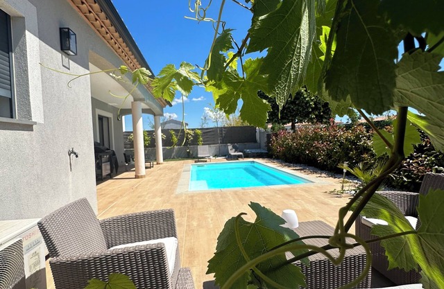 Villa Conviviale et Familiale Avec Piscine