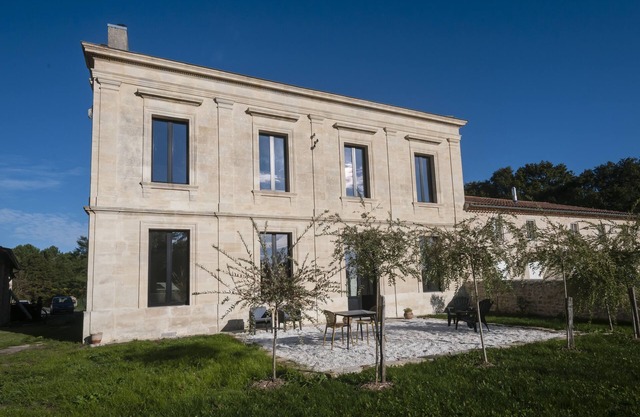 VILLA COURREAU