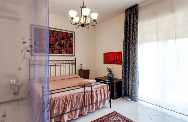 Villa Dàhala 6 places, 2 wc 3 minutes from A18 and 15 from Taormina, sea and ETNA