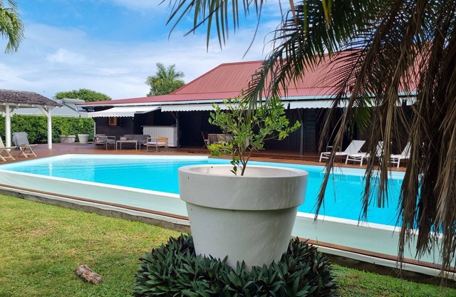 Villa de Charme, Parfaitement Située au Centre de la Guadeloupe