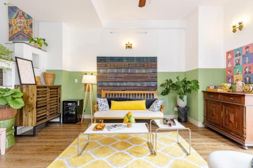 Villa De Pastry Vesta Collections