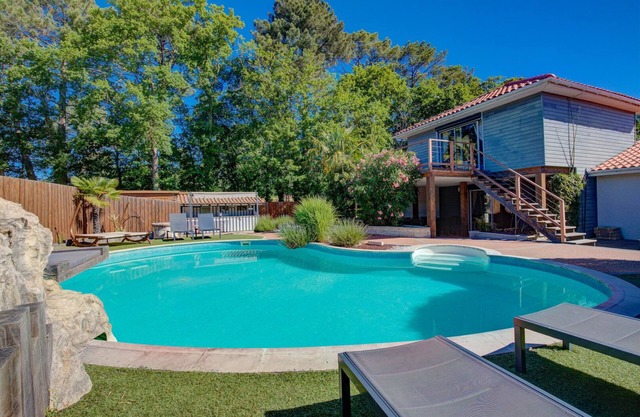 Villa des Albizzias- Piscine, jacuzzi & sauna