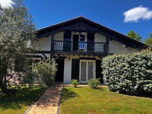 "Villa des Arbousiers"