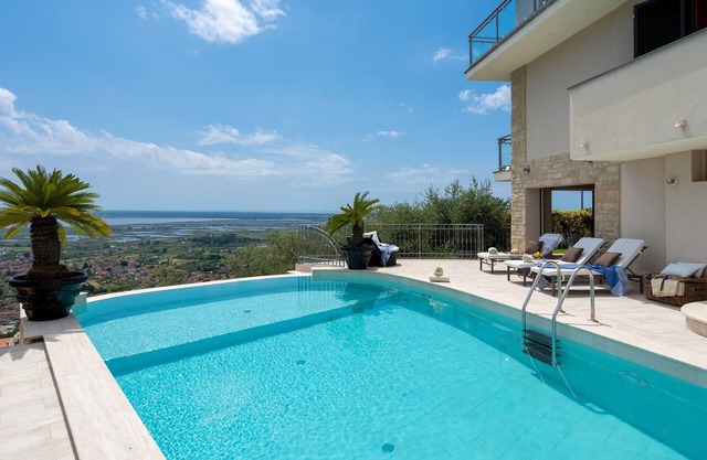 Villa Dolphin 10, Emma Villas