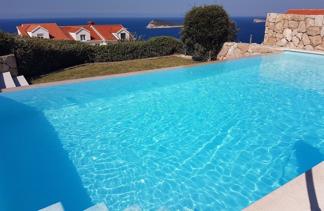 Villa Dubrovnik with pool and sea view