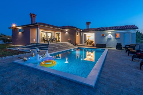 Villa Elin, a captivating Mediterranean holiday haven