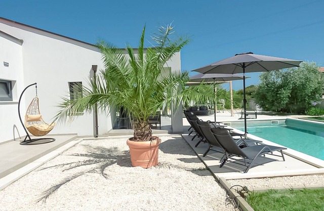 Villa Esti - beautiful modern 3 bedroom villa with private pool near Pula