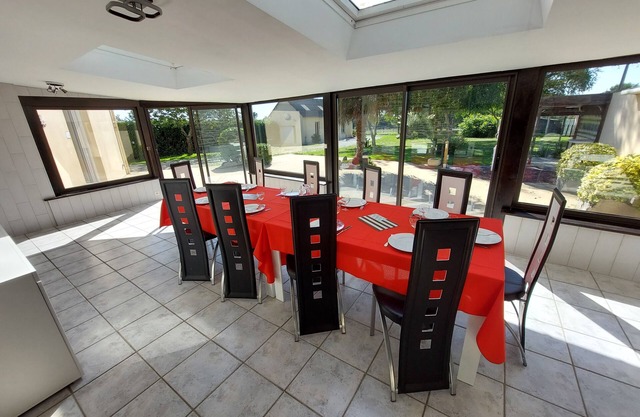 Villa Excalibur for 10 people, Brocéliande center Brittany.