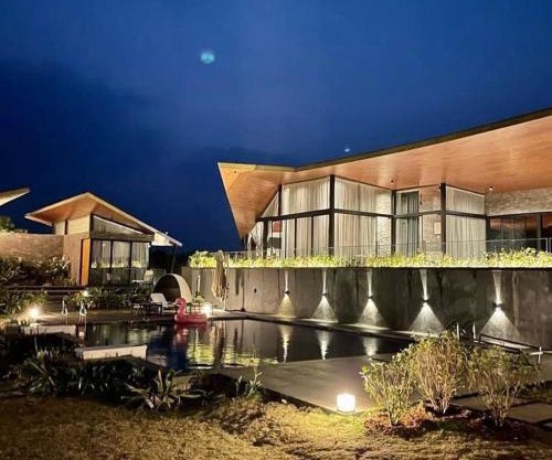 VILLA EXILIR