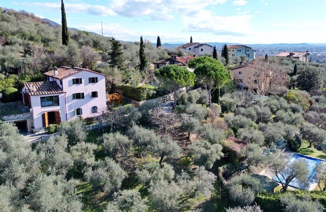 Villa for 10 People, private pool, Lucca