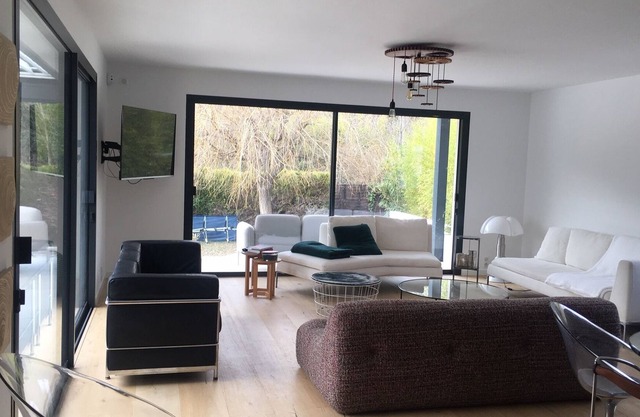 Villa à Montpellier au Calme Avec Piscine et Jacuzzi