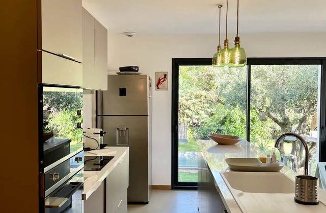 Villa in a green setting near Uzès