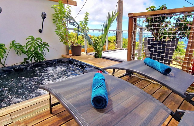 Villa Géranium, 6-seater hot tub , Saint-Leu