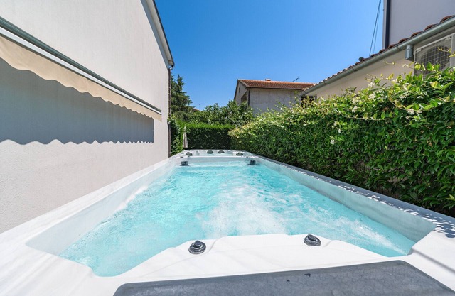 Villa Gigi with heated pool and jacuzzi in Porec, Croatia