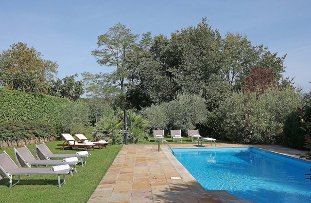 Villa Girasole - Four Bedroom Villa, Sleeps 10