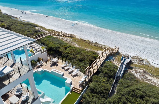 Villa Grandeur|Private Deeded Beach|Gulf Front Home|Private Resort Style Pool