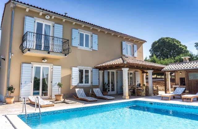 Villa Histria Relax for 8 people in Central Istria with sea view and children playground