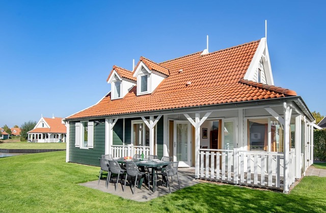 Villa in Aquadelta with Garden Terrace
