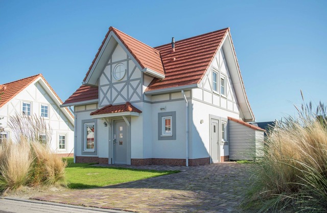 Villa in Cadzand-Bad with Sauna & Garden