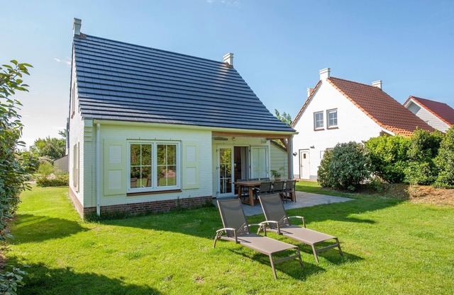 Villa in Cadzand-Bad near North Sea Beach