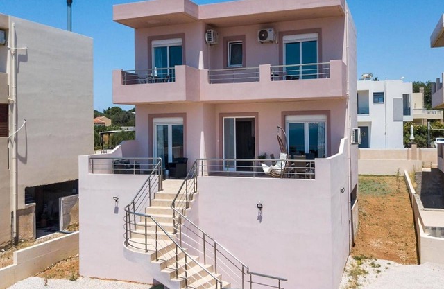 Villa in Koskinou near Oasis Beach