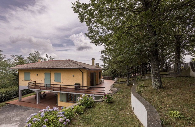 Villa in Marliana with 3 bedrooms sleeps 6