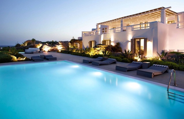 Villa in Paraga with 8 bedrooms sleeps 16