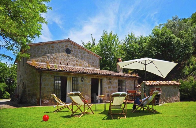 Villa in Rome with Pool & Garden