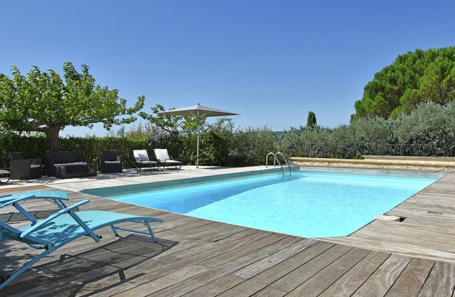 Villa in Roussillon with Private Pool