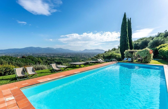 Villa in Segromigno In Monte with 11 bedrooms sleeps 22