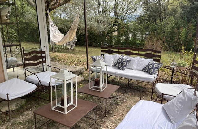 Villa in the heart of the Luberon with private pool