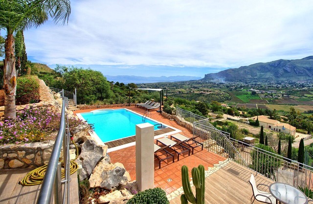 Villa Petra–Villa with pool near Scopello, Sicily