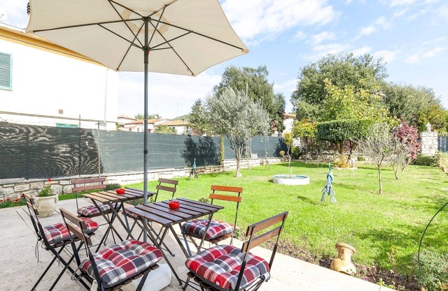 Villa in Italy with Private Garden Retreat