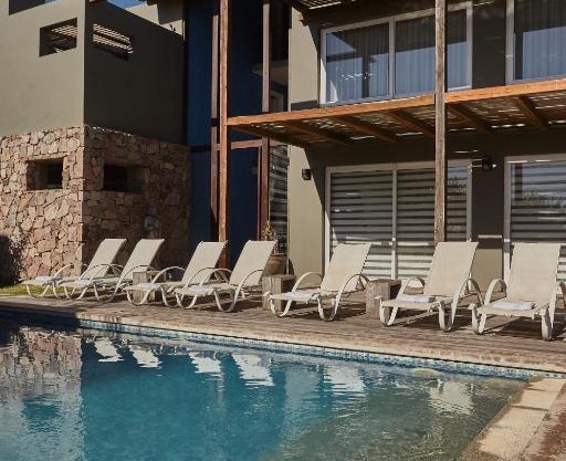 Villa Juana Bungalows & Suites