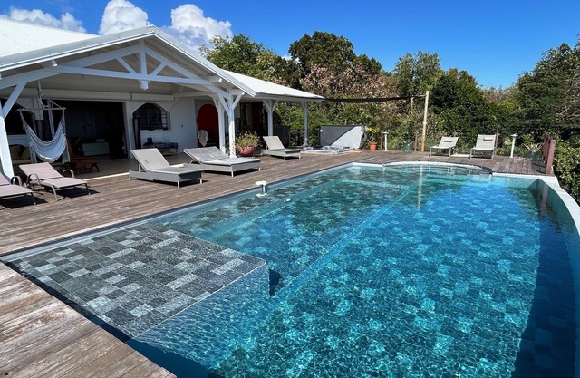 Villa l'Hacienda deluxe sea view 180 pool jacuzzi gym quiet garden