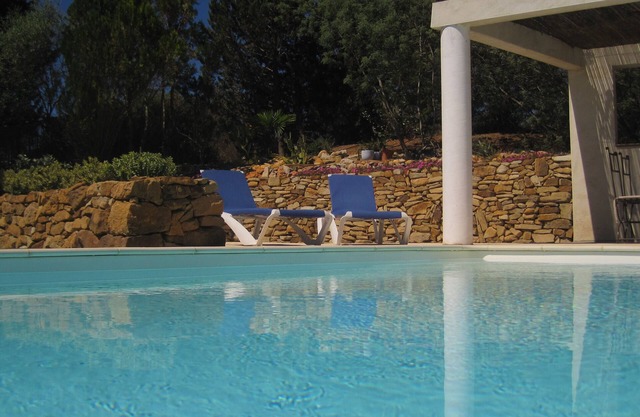 Villa 'la Loraude' 8 people private pool on 3100m2 of land with trees