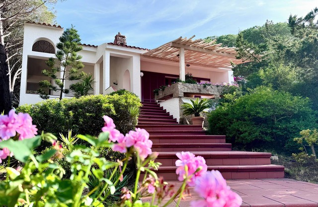 Villa La Maddalena - Four Bedroom Villa, Sleeps 8