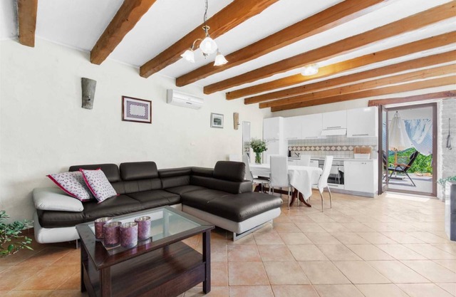 VILLA LADYBUG Holiday House with Private Pool