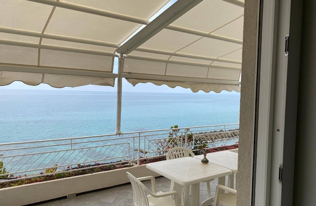 Villa Laura by the sea - P1