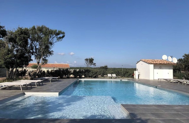 Villa Léonie in Residence with swimming pool 1 km from the port of Bonifacio