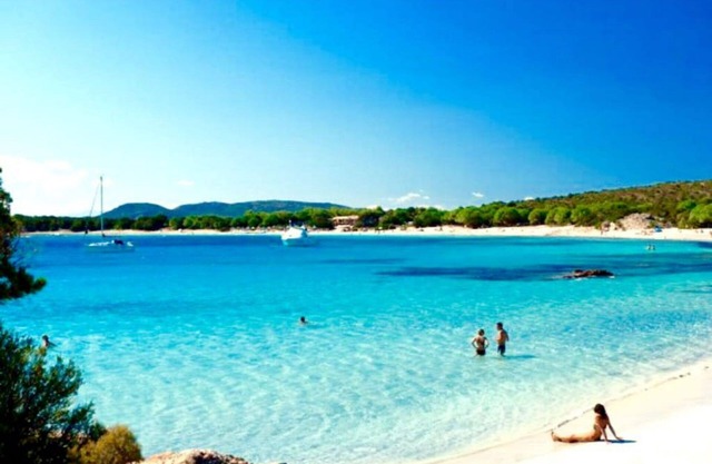 Villa Les Arbousiers, exceptional view of Rondinara Bay and Sardinia