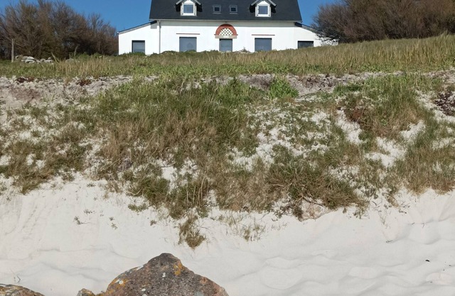 Villa Les Mouettes, 180° sea view, SAUNA, direct access to the beach