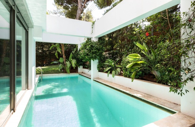 Villa Lillium with pool & garden by JJ Hospitality-